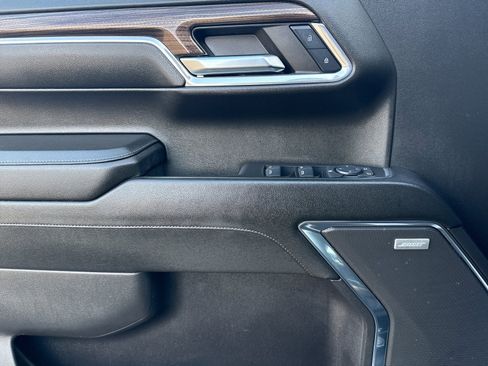 Used 2024 Chevrolet Silverado 1500 LT Trail Boss w/ Convenience Package II image 11