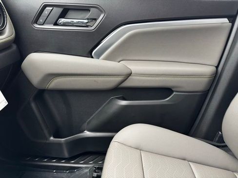 New 2026 Chevrolet Colorado ZR2 AWD/4WD image 24