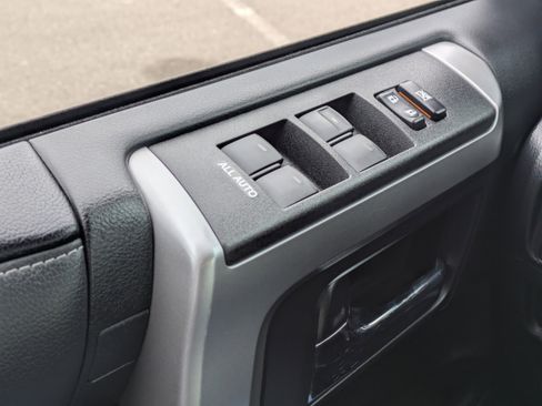 Used 2024 Toyota 4Runner SR5 image 27