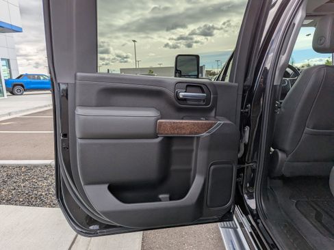 Used 2020 GMC Sierra 2500 Denali w/ Denali Ultimate Package AWD/4WD image 33