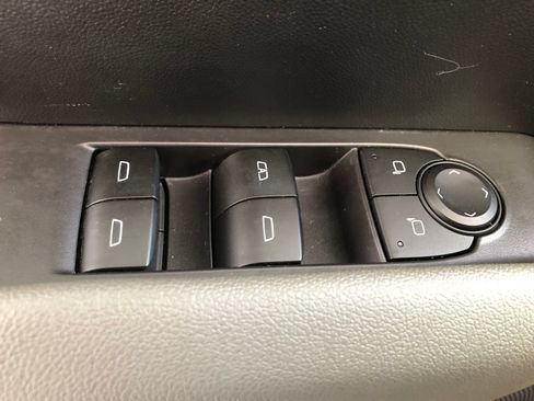 Used 2023 Chevrolet Colorado ZR2 w/ ZR2 Convenience Package III AWD/4WD image 32
