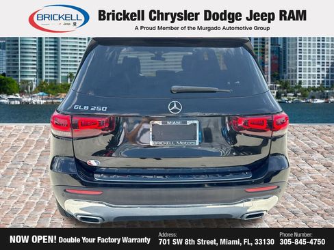Used 2021 Mercedes-Benz GLB 250 w/ Premium Package image 4