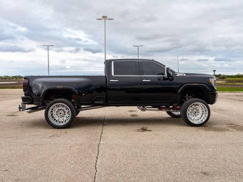 Used 2020 GMC Sierra 3500 Denali w/ Denali Ultimate Package AWD/4WD image 8