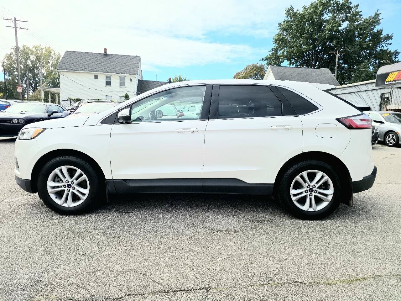 Used 2019 Ford Edge SEL w/ Equipment Group 201A AWD/4WD image 8
