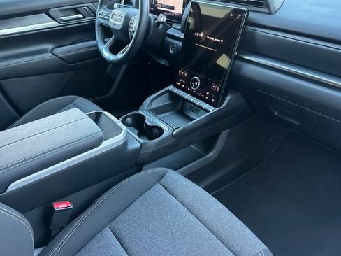 Used 2026 GMC Terrain Elevation image 16