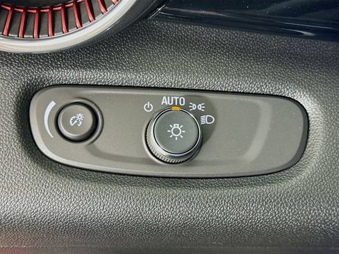 New 2026 Chevrolet Trax RS w/ Sunroof Package FWD image 12