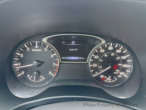 Used 2019 Nissan Pathfinder SV image 14