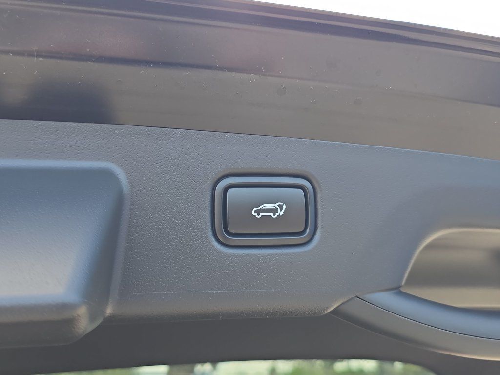 New 2026 Kia Niro SX Touring FWD image 11