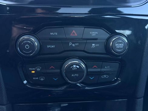 Used 2017 Chrysler 300 S w/ 300S Premium Group image 28