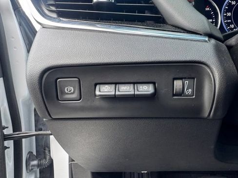 Used 2023 Buick Enclave Avenir w/ Avenir Technology Package FWD image 28