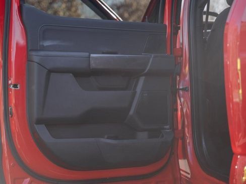 Used 2022 Ford F150 XLT w/ Equipment Group 302A High image 38