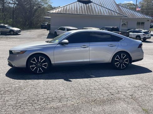 Used 2024 Honda Accord Touring image 8