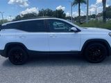 Certified 2022 GMC Terrain SLE w/ Driver Convenience Package image 3