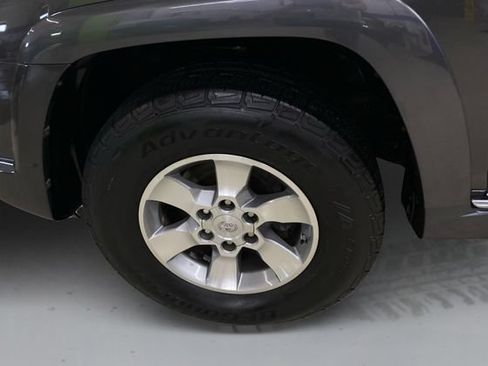 Used 2011 Toyota 4Runner SR5 w/ Premium Pkg w/Leather AWD/4WD image 20