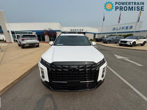 Used 2025 Hyundai Palisade Calligraphy AWD/4WD image 2