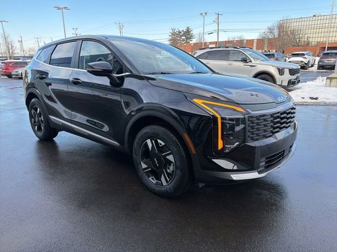 Certified 2026 Kia Sportage LX w/ LX Convenience Package AWD/4WD image 4