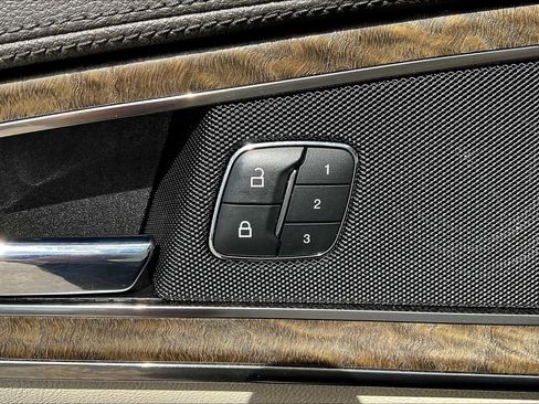 Used 2019 Lincoln Nautilus Reserve image 12