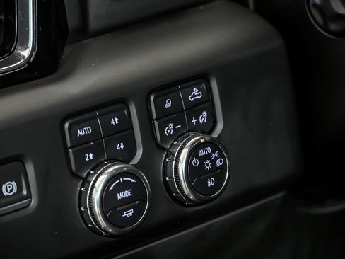 Used 2023 GMC Sierra 1500 Denali AWD/4WD image 19