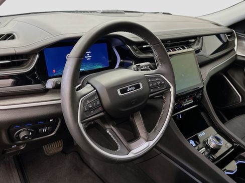 Used 2022 Jeep Grand Cherokee Limited 4xe w/ MOPAR Finishing Package image 18