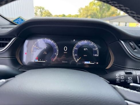 Used 2025 Jeep Grand Cherokee Laredo X w/ Luxury Tech Group I image 22