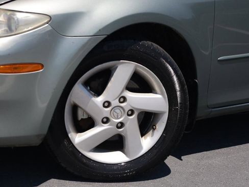 Used 2004 MAZDA MAZDA6 i FWD image 18