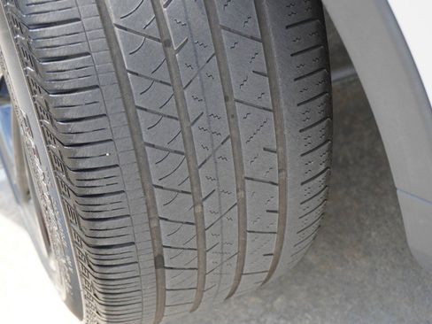 Used 2019 Lincoln Nautilus Reserve image 12