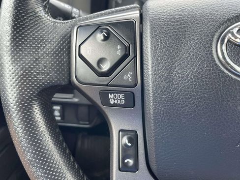 Used 2016 Toyota Tacoma TRD Off-Road w/ Towing Package AWD/4WD image 20