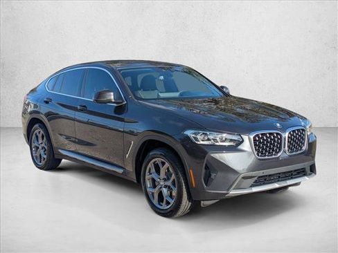 Used 2023 BMW X4 xDrive30i w/ Premium Package image 3