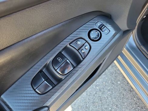 Used 2024 Nissan Altima 2.5 SV image 18