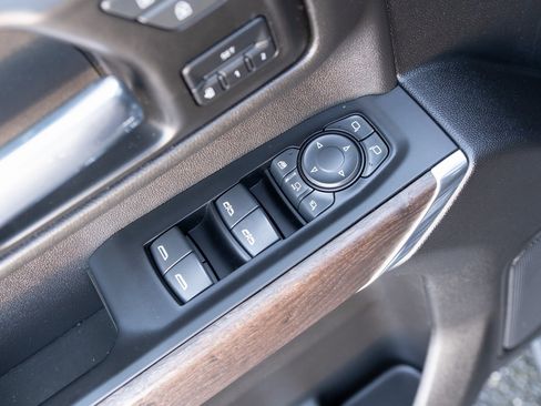 Used 2022 GMC Sierra 3500 Denali w/ Denali Black Diamond Edition image 19