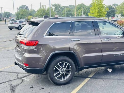 Used 2020 Jeep Grand Cherokee Limited w/ Luxury Group II AWD/4WD image 3