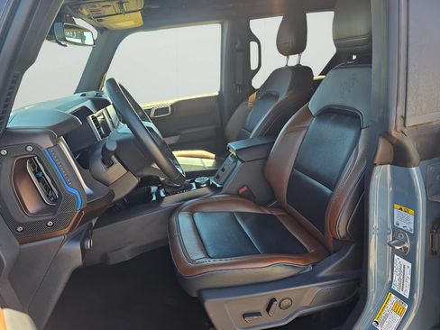 Used 2022 Ford Bronco Outer Banks AWD/4WD image 10
