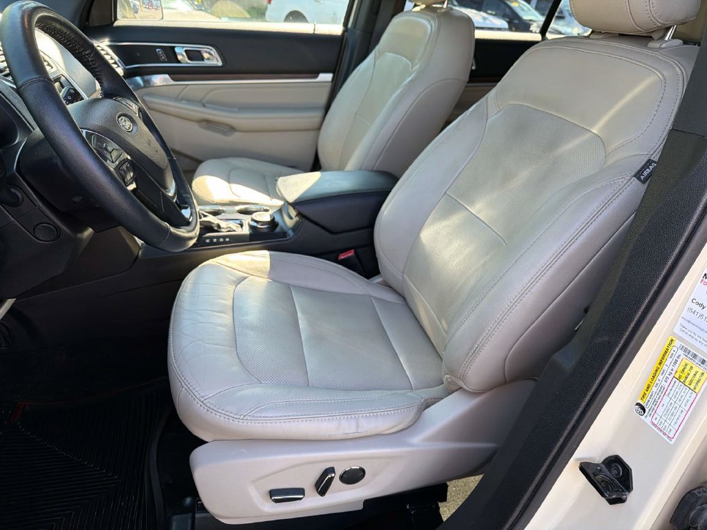 Used 2018 Ford Explorer Limited AWD/4WD image 29