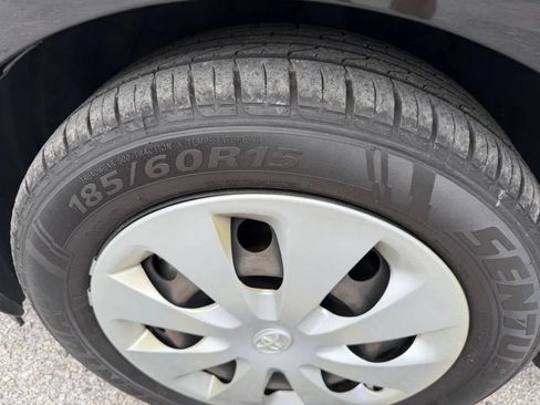 Used 2012 Toyota Prius C One FWD image 7