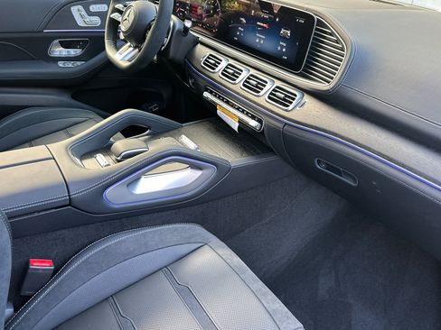 New 2026 Mercedes-Benz GLE 53 AMG 4MATIC Coupe image 15