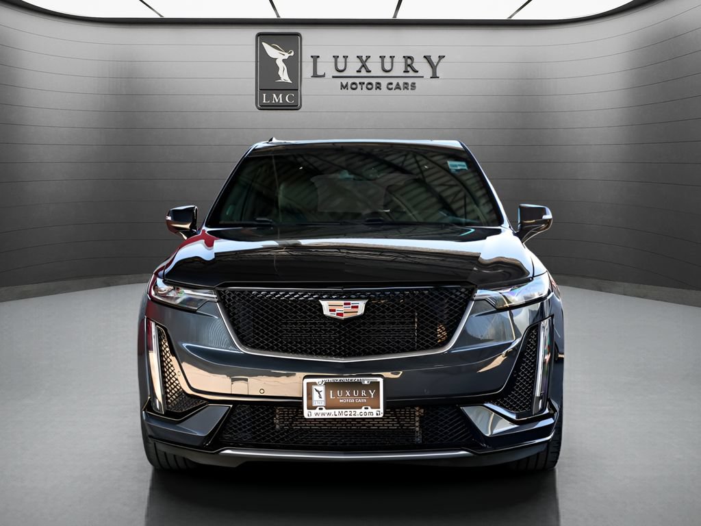 Used 2022 Cadillac XT6 Sport AWD/4WD image 3