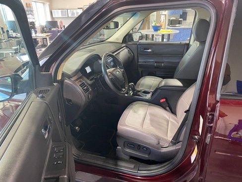 Used 2019 Ford Flex SEL w/ Equipment Group 202A AWD/4WD image 11