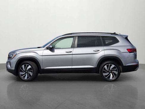 Used 2025 Volkswagen Atlas SE FWD image 3