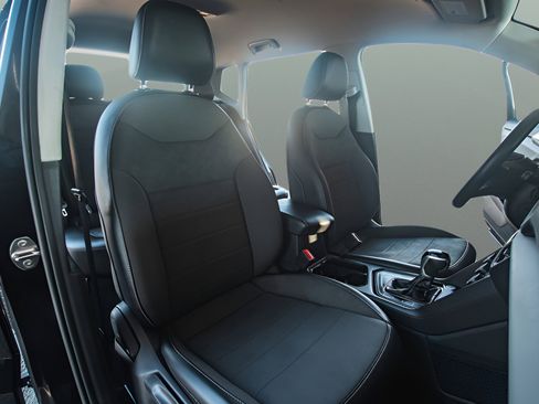 Used 2022 Volkswagen Taos SE image 19