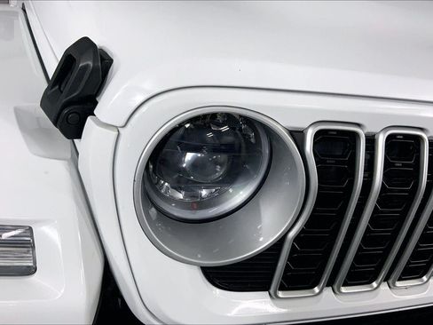 Used 2024 Jeep Wrangler Unlimited Sahara AWD/4WD image 26
