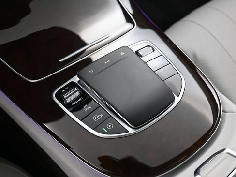 Used 2023 Mercedes-Benz E 350 4MATIC Sedan image 23