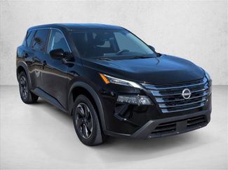 Used 2024 Nissan Rogue SV video 3