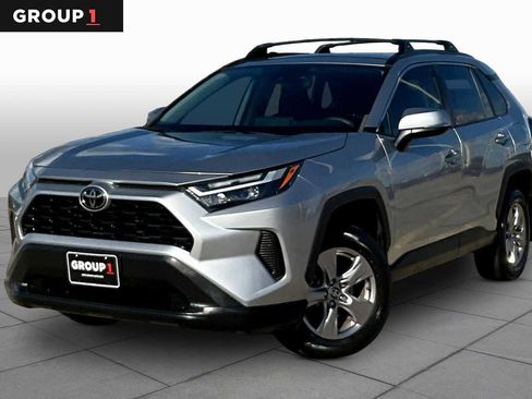 Used 2023 Toyota RAV4 XLE w/ Convenience Package FWD image 1