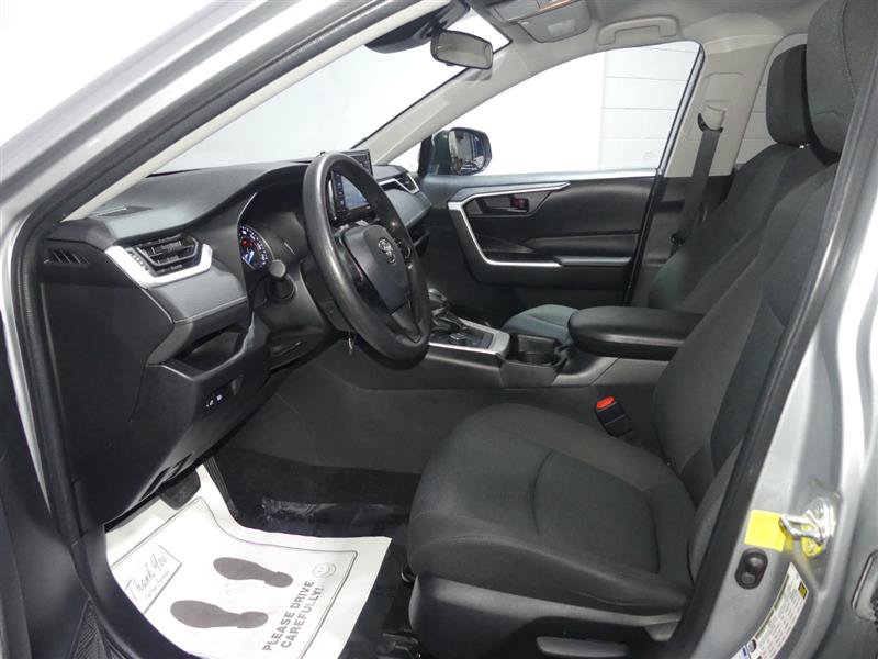 Used 2021 Toyota RAV4 LE AWD/4WD image 21