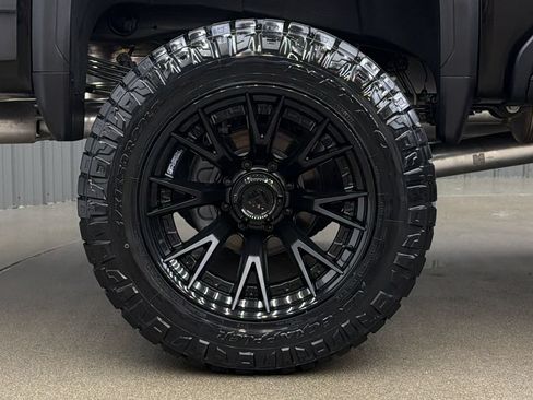 Used 2026 GMC Sierra 2500 Denali w/ Denali Reserve Package AWD/4WD image 11
