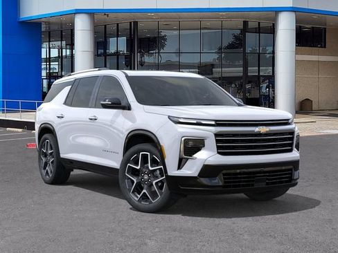 New 2026 Chevrolet Traverse High Country w/ LPO, Floor Liner Package AWD/4WD image 7