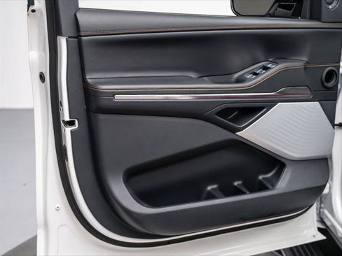 New 2026 Lincoln Navigator Black Label AWD/4WD image 27