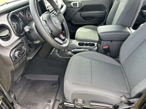 New 2026 Jeep Gladiator Sport AWD/4WD image 23