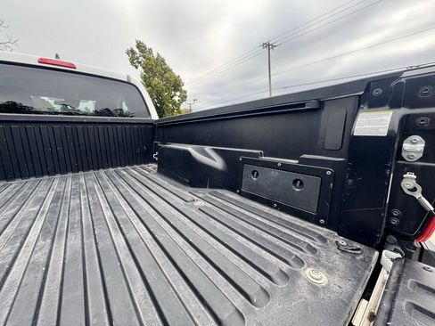 Used 2021 Toyota Tacoma SR image 11