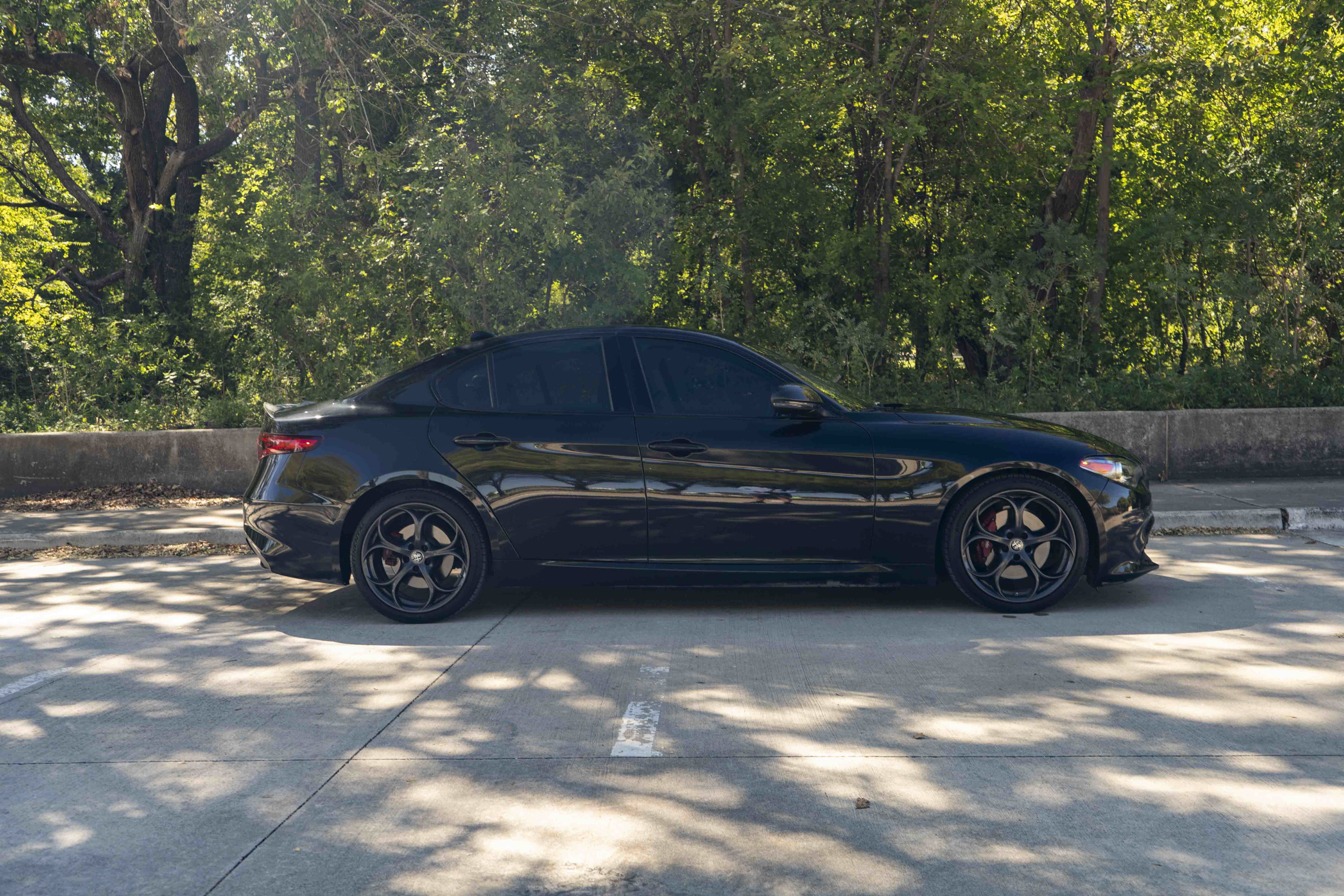 Used 2019 Alfa Romeo Giulia Ti Sport w/ Quick Order Package 22U Sport RWD image 10